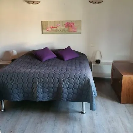 Appartement De Larmonys