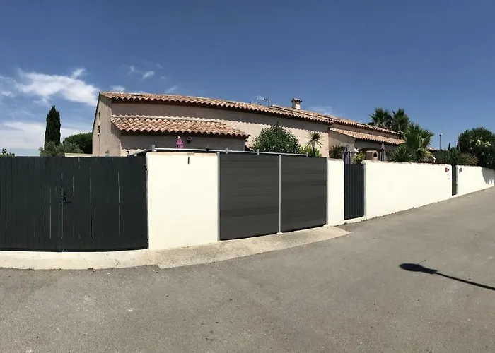 Apartman De Larmonys