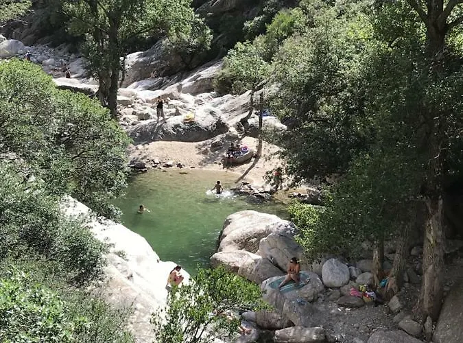 De Larmonys Apartman